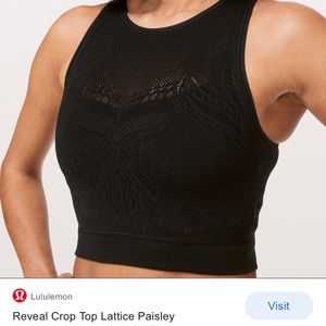 Lululemon: Reveal Crop Top